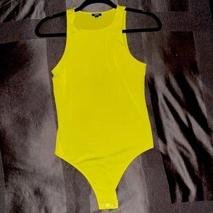 ⭐️ Express body contour bodysuit ⭐️